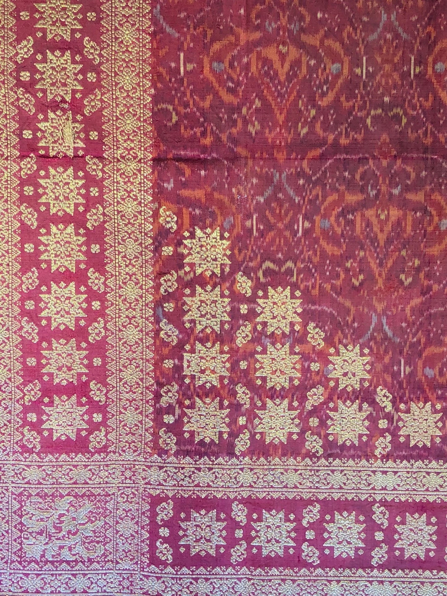 Palembang songket ikat kepala